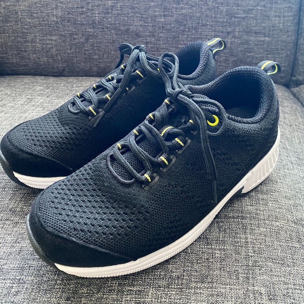 OrthoFeet Women's Black Stretchable Sneaker